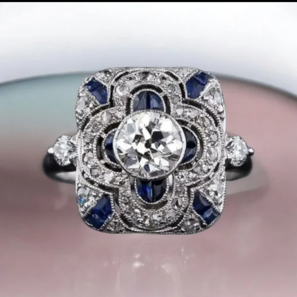 Silver and Blue Gemstone Ring - Picture 3 of 10